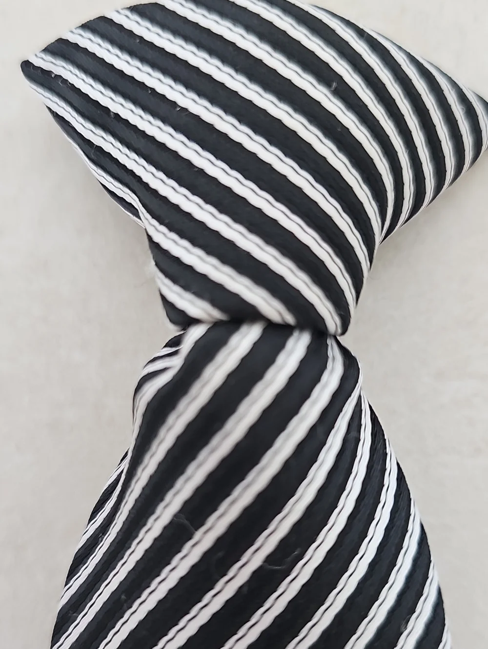 Cherokee Black and White Striped Neck Tie Boys Sz M 8/10
